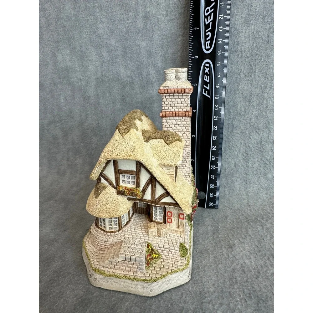 David Winter Cottage Audreys Tea Room 1990‎ Miniature Hand Painted Great Britain